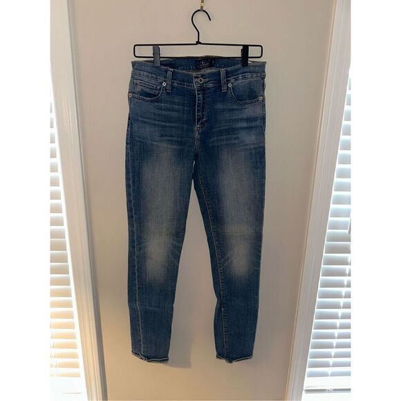 Lucky Brand Medium Wash Skinny Jeans Size 8 - Picture 1 of 4